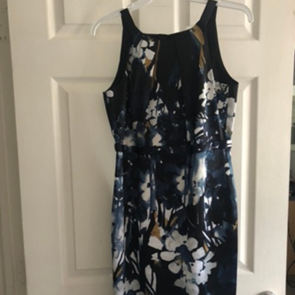Beautiful Tahari dress. Perfect for any occasion